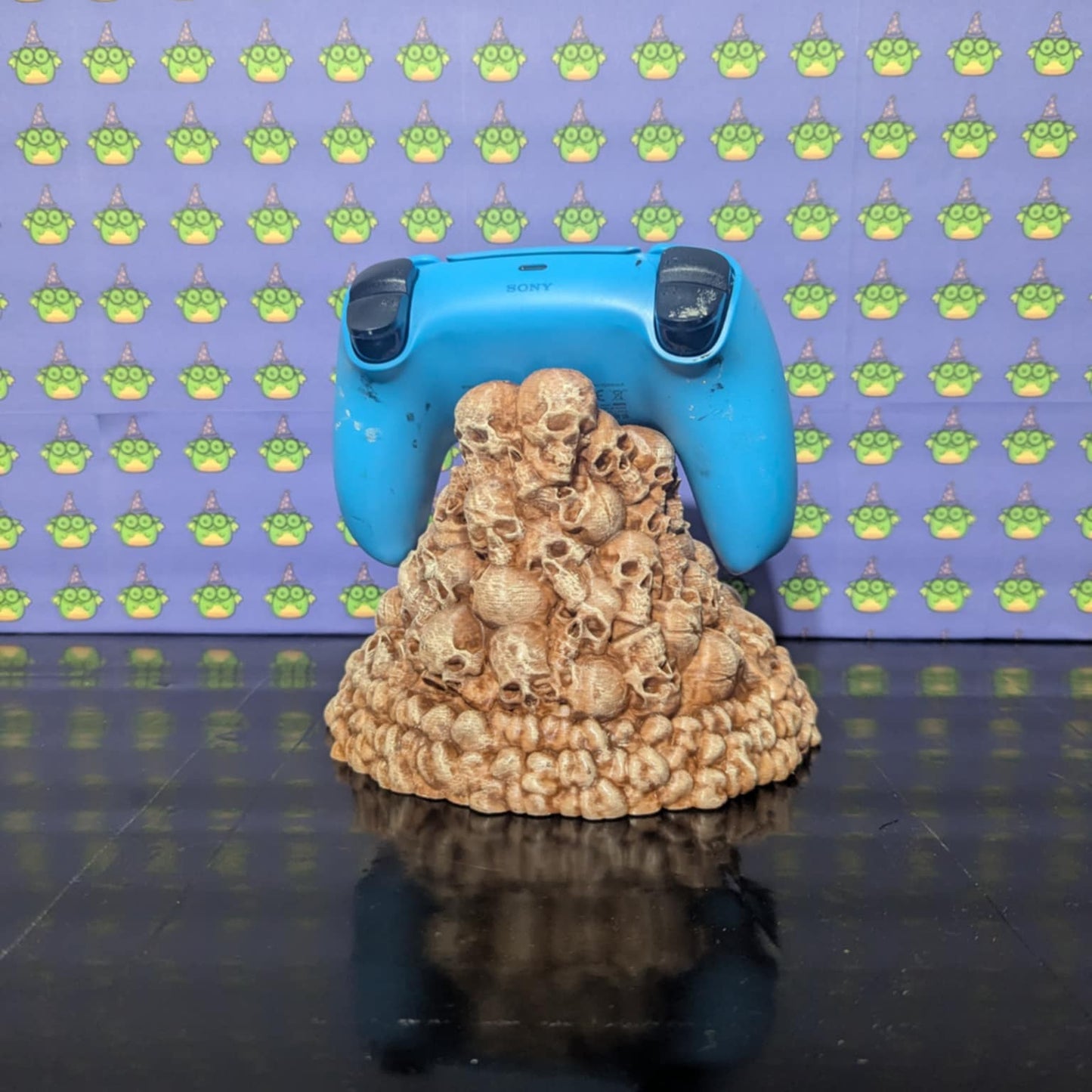 Skull Citadel Controller Cradle  - Pile of Skulls Controller Holder