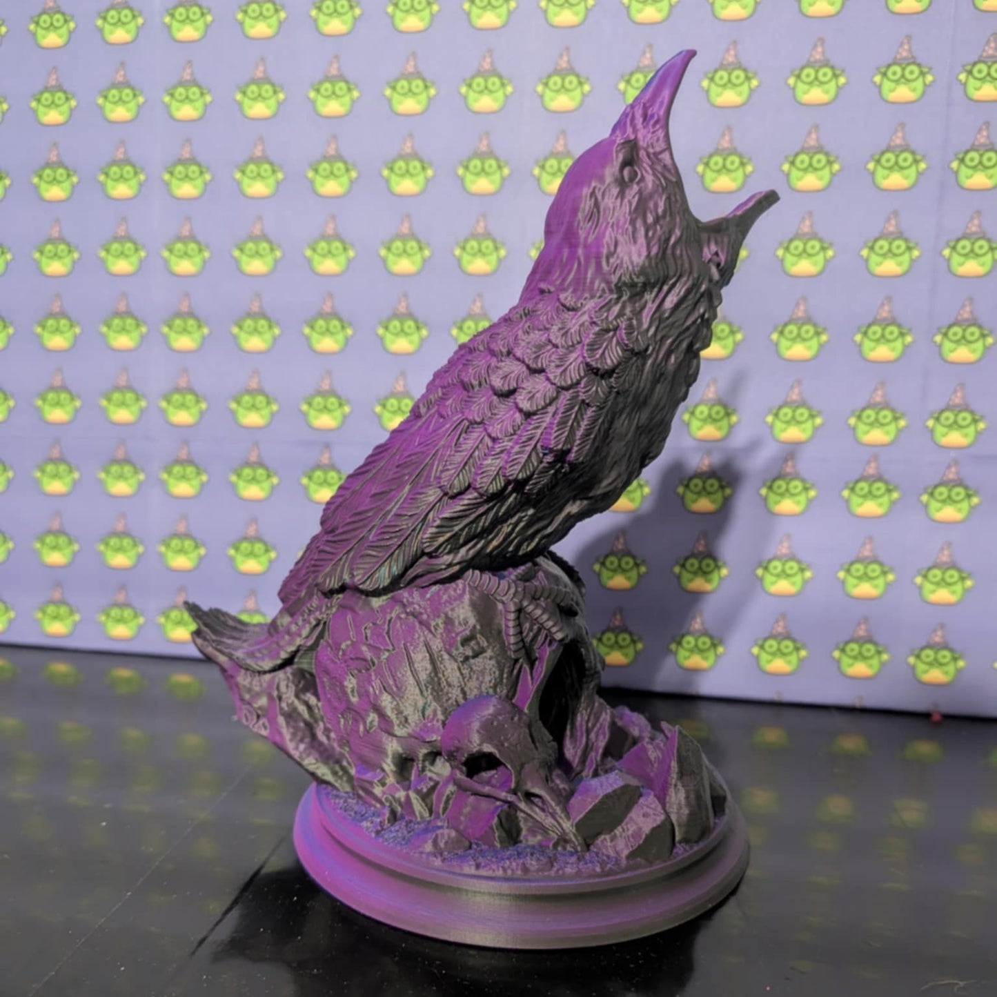 The Dice Roller of Whispering Fate - Raven on Skull Dice Roller