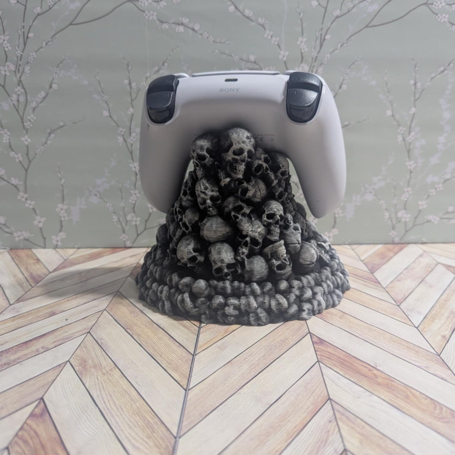 Skull Citadel Controller Cradle  - Pile of Skulls Controller Holder
