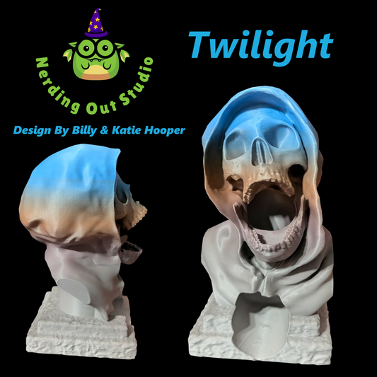 The Lich’s Wail: Mini Screaming Skull Dice Tower